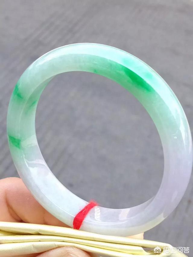 如何不用检测工具快速判断翡翠手镯是A货还是B货？-第13张图片-翡翠网