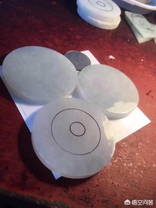 如何不用检测工具快速判断翡翠手镯是A货还是B货？-第5张图片-翡翠网