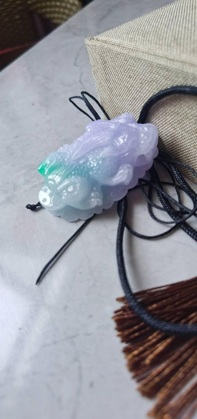 麻烦请大家帮忙看看这个玉石貔貅,是真是假,谢谢?-第2张图片-翡翠网 麻烦请大家帮忙看看这个玉石貔貅,是真是假,谢谢?-第2张图片-翡翠网