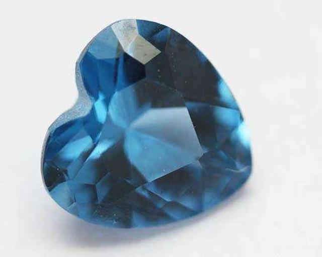 哪些珠宝最容易出假货?-第3张图片-翡翠网 哪些珠宝最容易出假货?-第3张图片-翡翠网