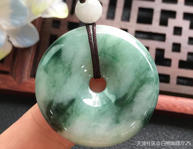 别再说翡翠水深了,是你不懂鉴定而已!-第5张图片-翡翠网 别再说翡翠水深了,是你不懂鉴定而已!-第5张图片-翡翠网