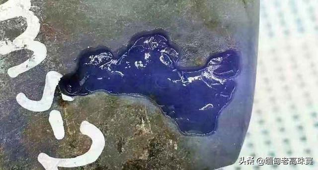 如何选择紫罗兰翡翠?-第3张图片-翡翠网 如何选择紫罗兰翡翠?-第3张图片-翡翠网