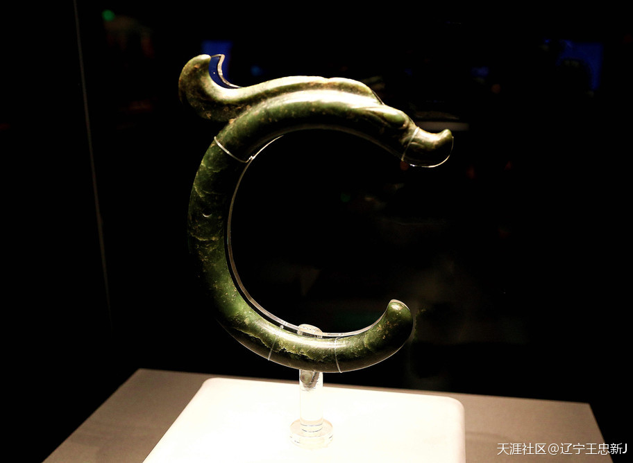 红山文化与“龙”-来自“红山文化”的报告之一-第1张图片-翡翠网 红山文化与“龙”-来自“红山文化”的报告之一-第1张图片-翡翠网