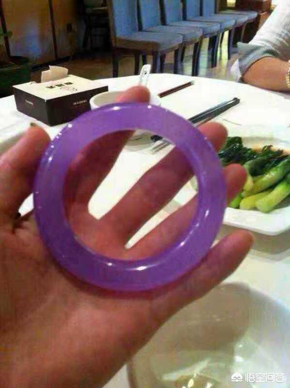 紫罗兰翡翠手镯好不好,有什么寓意呢?-第6张图片-翡翠网 紫罗兰翡翠手镯好不好,有什么寓意呢?-第6张图片-翡翠网