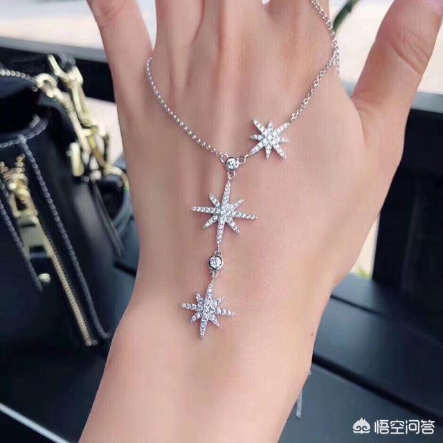 25岁左右的女生有哪些首饰推荐？-第5张图片-翡翠网