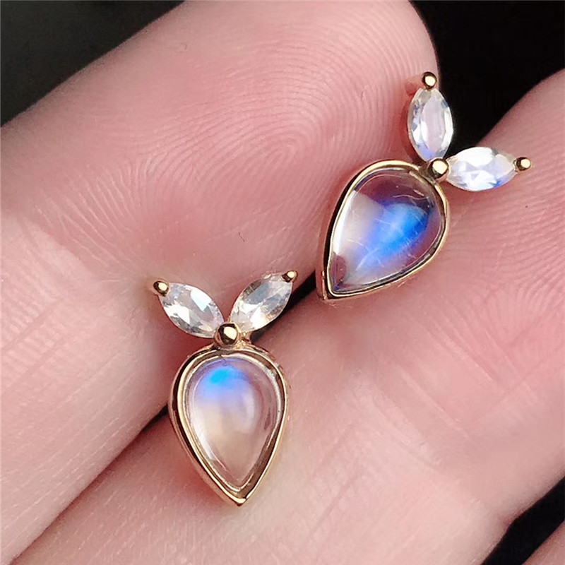 六月生辰石 精品月光石耳饰-第2张图片-翡翠网 六月生辰石 精品月光石耳饰-第2张图片-翡翠网