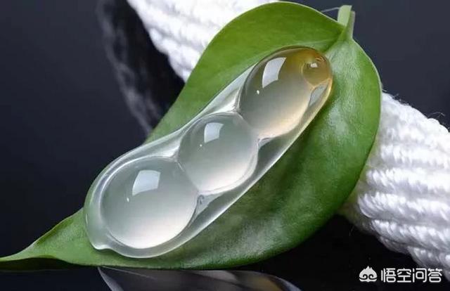 带玉髓手镯的好处是什么?-第2张图片-翡翠网 带玉髓手镯的好处是什么?-第2张图片-翡翠网