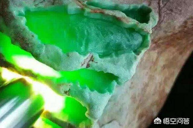 大家都喜欢翡翠,那么你们知道翡翠的场口吗,什么场口出什么样的料子?-第5张图片-翡翠网 大家都喜欢翡翠,那么你们知道翡翠的场口吗,什么场口出什么样的料子?-第5张图片-翡翠网