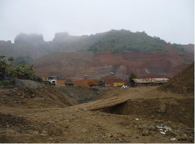 缅甸翡翠到场口知多少?-第6张图片-翡翠网 缅甸翡翠到场口知多少?-第6张图片-翡翠网