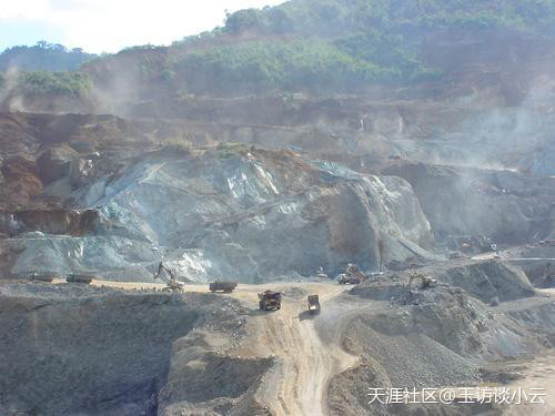 缅甸翡翠到场口知多少?-第2张图片-翡翠网 缅甸翡翠到场口知多少?-第2张图片-翡翠网