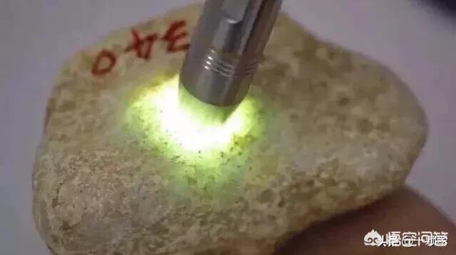 翡翠赌石你分得清几个场口?-第8张图片-翡翠网 翡翠赌石你分得清几个场口?-第8张图片-翡翠网