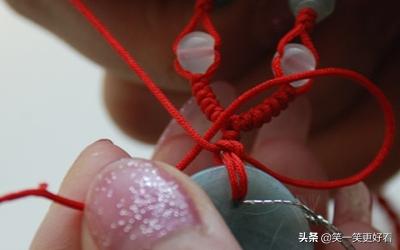常见的手链、挂件的打结方法(图)?-第5张图片-翡翠网 常见的手链、挂件的打结方法(图)?-第5张图片-翡翠网