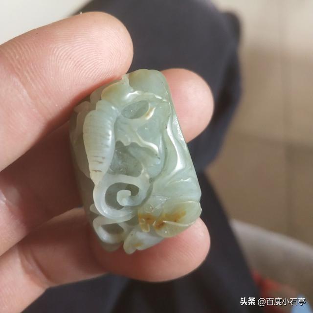 请大神帮忙看下这块料子?-第2张图片-翡翠网 请大神帮忙看下这块料子?-第2张图片-翡翠网