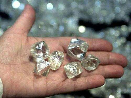 都是石头为什么珠宝,玉石,翡翠价值连城?