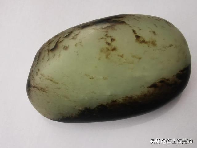 大家帮我看看这是不是和田玉，皮色对不对？-第2张图片-翡翠网