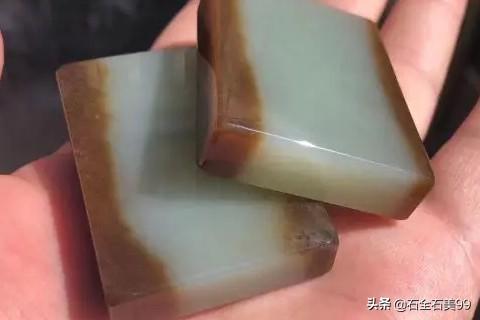 谁能帮忙看看这是不是和田玉?-第2张图片-翡翠网 谁能帮忙看看这是不是和田玉?-第2张图片-翡翠网