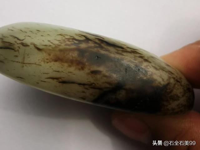 大家帮我看看这是不是和田玉，皮色对不对？-第3张图片-翡翠网
