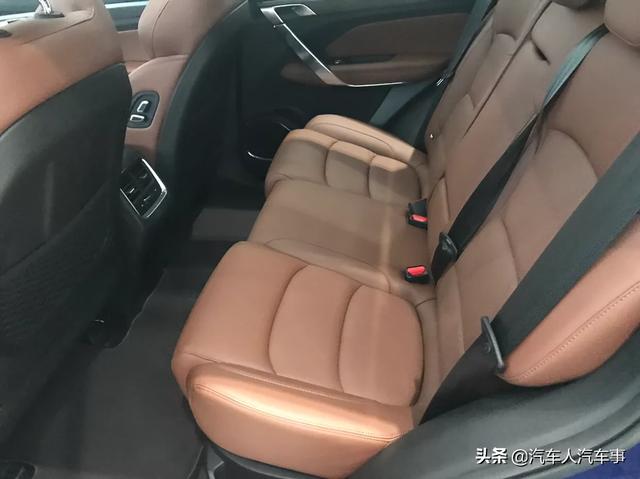 大家买车都有哪些赠品？-第3张图片-翡翠网