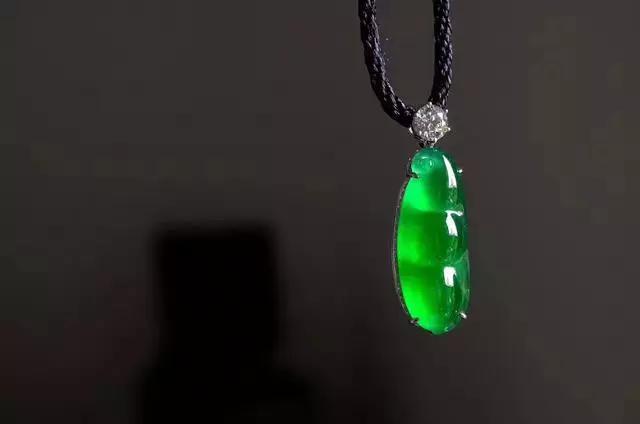 听说前段时间缅甸公盘上惊现750万翡翠床，这是真的吗？-第10张图片-翡翠网