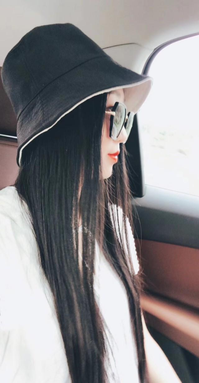 请大家帮忙看看,这个翡翠手镯值多少钱?-第5张图片-翡翠网 请大家帮忙看看,这个翡翠手镯值多少钱?-第5张图片-翡翠网