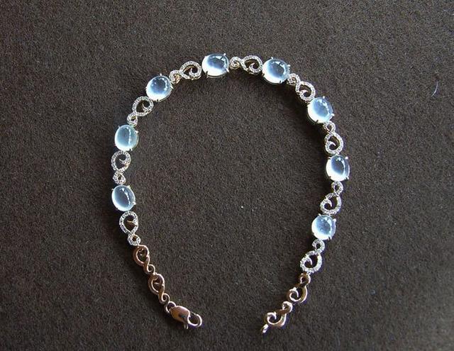 为什么老坑翡翠比新坑翡翠质量好?-第1张图片-翡翠网 为什么老坑翡翠比新坑翡翠质量好?-第1张图片-翡翠网