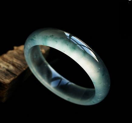 为什么老坑翡翠比新坑翡翠质量好?-第3张图片-翡翠网 为什么老坑翡翠比新坑翡翠质量好?-第3张图片-翡翠网