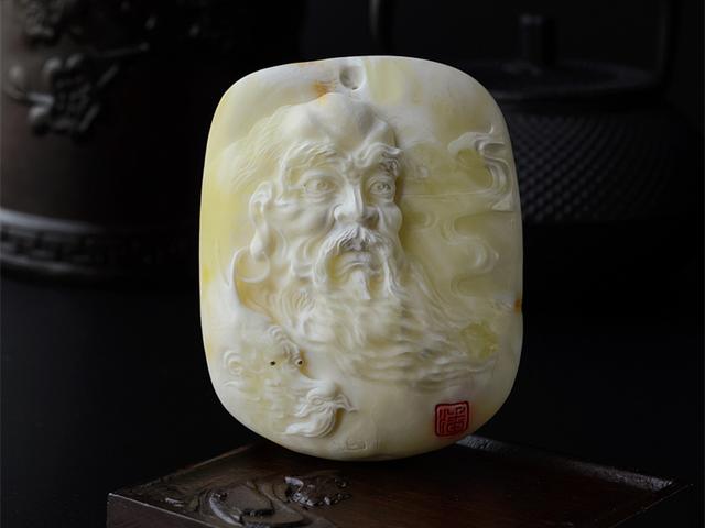 哪种蜜蜡价值最大?-第1张图片-翡翠网 哪种蜜蜡价值最大?-第1张图片-翡翠网