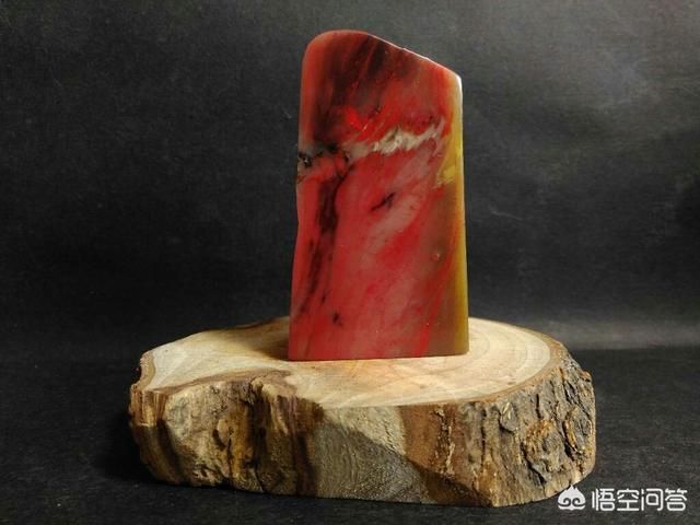 什么是鸡血石?什么样的鸡血石为上品?-第8张图片-翡翠网 什么是鸡血石?什么样的鸡血石为上品?-第8张图片-翡翠网