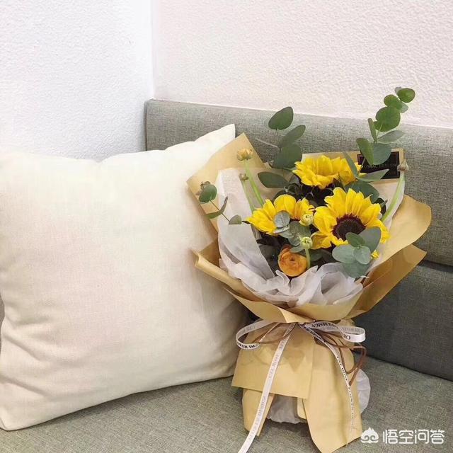 母亲节插花用什么主题好?-第3张图片-翡翠网 母亲节插花用什么主题好?-第3张图片-翡翠网