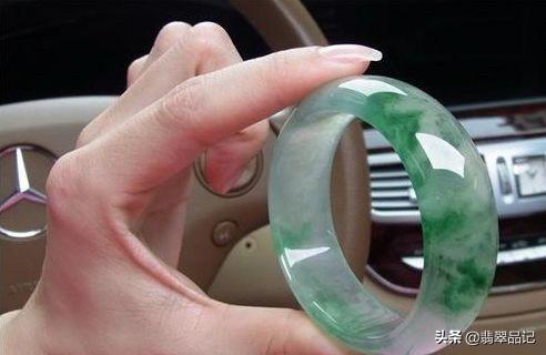 翡翠的棉会影响翡翠的价值吗?-第4张图片-翡翠网 翡翠的棉会影响翡翠的价值吗?-第4张图片-翡翠网