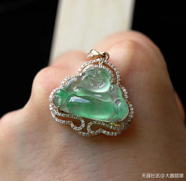 【大器翡翠】—— 玻璃种翡翠 木那佛-第3张图片-翡翠网 【大器翡翠】—— 玻璃种翡翠 木那佛-第3张图片-翡翠网