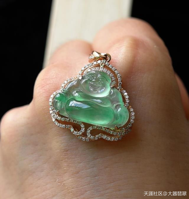 【大器翡翠】—— 玻璃种翡翠 木那佛-第2张图片-翡翠网 【大器翡翠】—— 玻璃种翡翠 木那佛-第2张图片-翡翠网