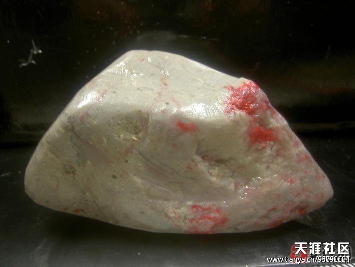 鸡血石的价格及鉴定方法-第2张图片-翡翠网 鸡血石的价格及鉴定方法-第2张图片-翡翠网