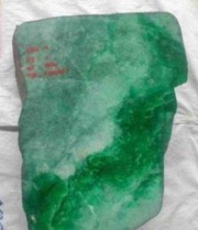 缅甸翡翠公盘6月重启  云南密玉珠宝采购团补仓(转载)-第2张图片-翡翠网