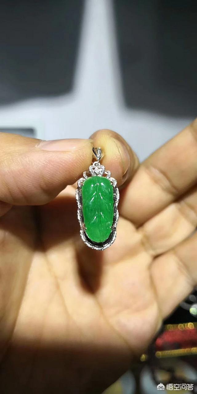如何挑选缅甸翡翠?-第1张图片-翡翠网 如何挑选缅甸翡翠?-第1张图片-翡翠网