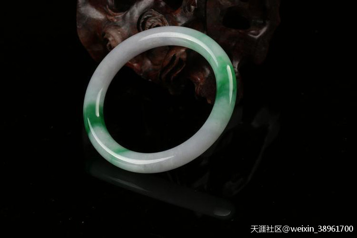 玉出云南——翡翠东方美，美在含蓄，美在温润-第4张图片-翡翠网