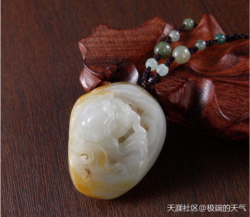 新疆和田玉籽料和山料的价格揭秘-第1张图片-翡翠网