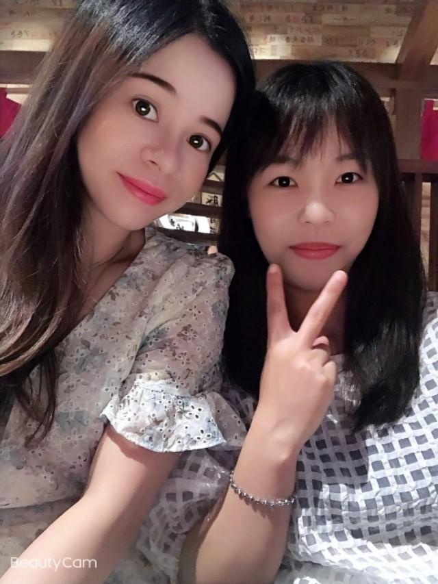 有懂翡翠的大神帮我看看一下这个是翡翠手镯不?-第2张图片-翡翠网 有懂翡翠的大神帮我看看一下这个是翡翠手镯不?-第2张图片-翡翠网