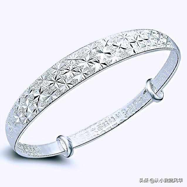 70后适合买什么样的手镯?-第3张图片-翡翠网 70后适合买什么样的手镯?-第3张图片-翡翠网