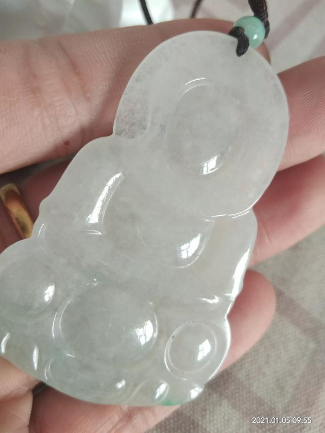 这个翡翠观音可以估价多少钱？-第1张图片-翡翠网