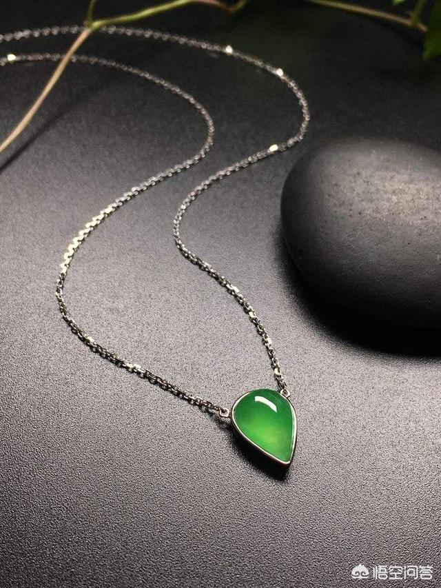 翡翠项链一般多少钱?值得购买吗?-第3张图片-翡翠网 翡翠项链一般多少钱?值得购买吗?-第3张图片-翡翠网