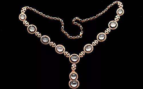 上千万与上亿的珍藏级翡翠项链的差别有哪些?-第20张图片-翡翠网 上千万与上亿的珍藏级翡翠项链的差别有哪些?-第20张图片-翡翠网