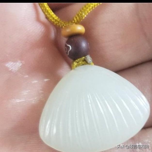 和田玉挂件搭配什么样的绳子比较美?-第7张图片-翡翠网 和田玉挂件搭配什么样的绳子比较美?-第7张图片-翡翠网