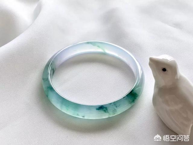 你手上的翡翠到底买得值不值？-第3张图片-翡翠网