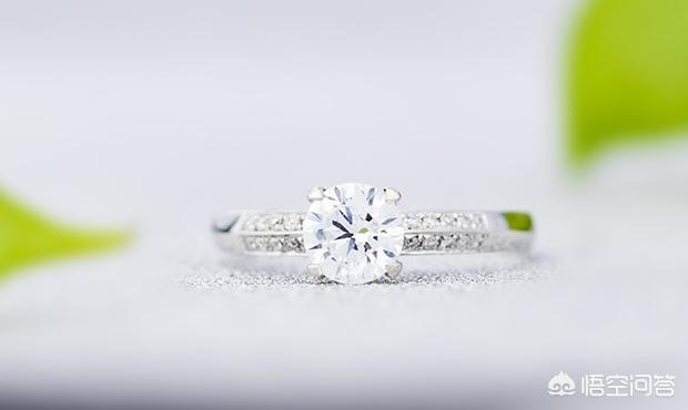 一般婚戒多少钱?不足一万也能买高档婚戒吗?-第2张图片-翡翠网 一般婚戒多少钱?不足一万也能买高档婚戒吗?-第2张图片-翡翠网