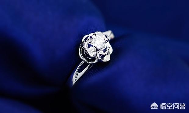 定制戒指贵不贵?怎样根据个人喜好挑选?-第1张图片-翡翠网 定制戒指贵不贵?怎样根据个人喜好挑选?-第1张图片-翡翠网