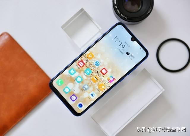 手机厂家为什么不停地出新品手机呢?-第4张图片-翡翠网 手机厂家为什么不停地出新品手机呢?-第4张图片-翡翠网