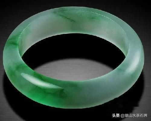 翡翠要如何鉴定?-第4张图片-翡翠网 翡翠要如何鉴定?-第4张图片-翡翠网