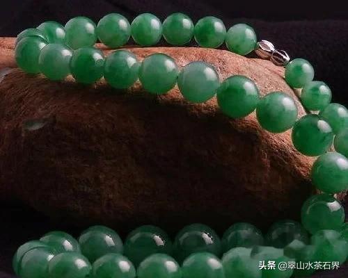 翡翠要如何鉴定?-第8张图片-翡翠网 翡翠要如何鉴定?-第8张图片-翡翠网