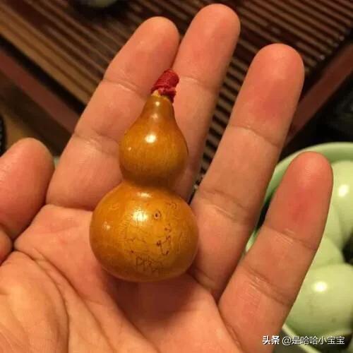 手捻葫芦怎样选?-第2张图片-翡翠网 手捻葫芦怎样选?-第2张图片-翡翠网